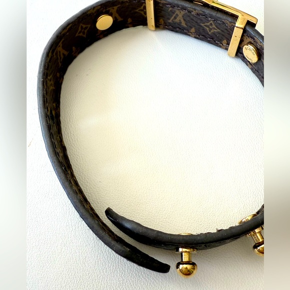 LOUIS VUITTON 
Reversible Monogram Dauphine Bracelet Black - Picture 7 of 11